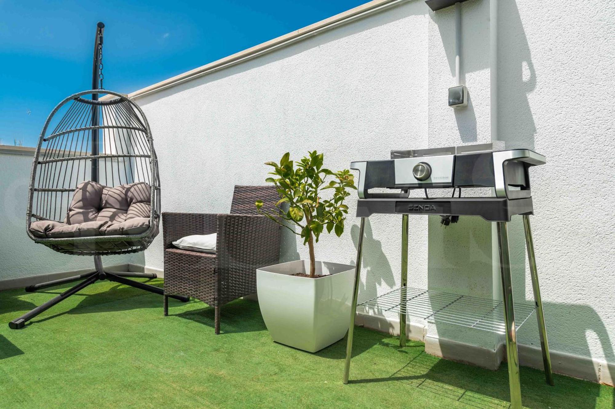 Modern With Private Rooftop Terrace By Rems Leilighet