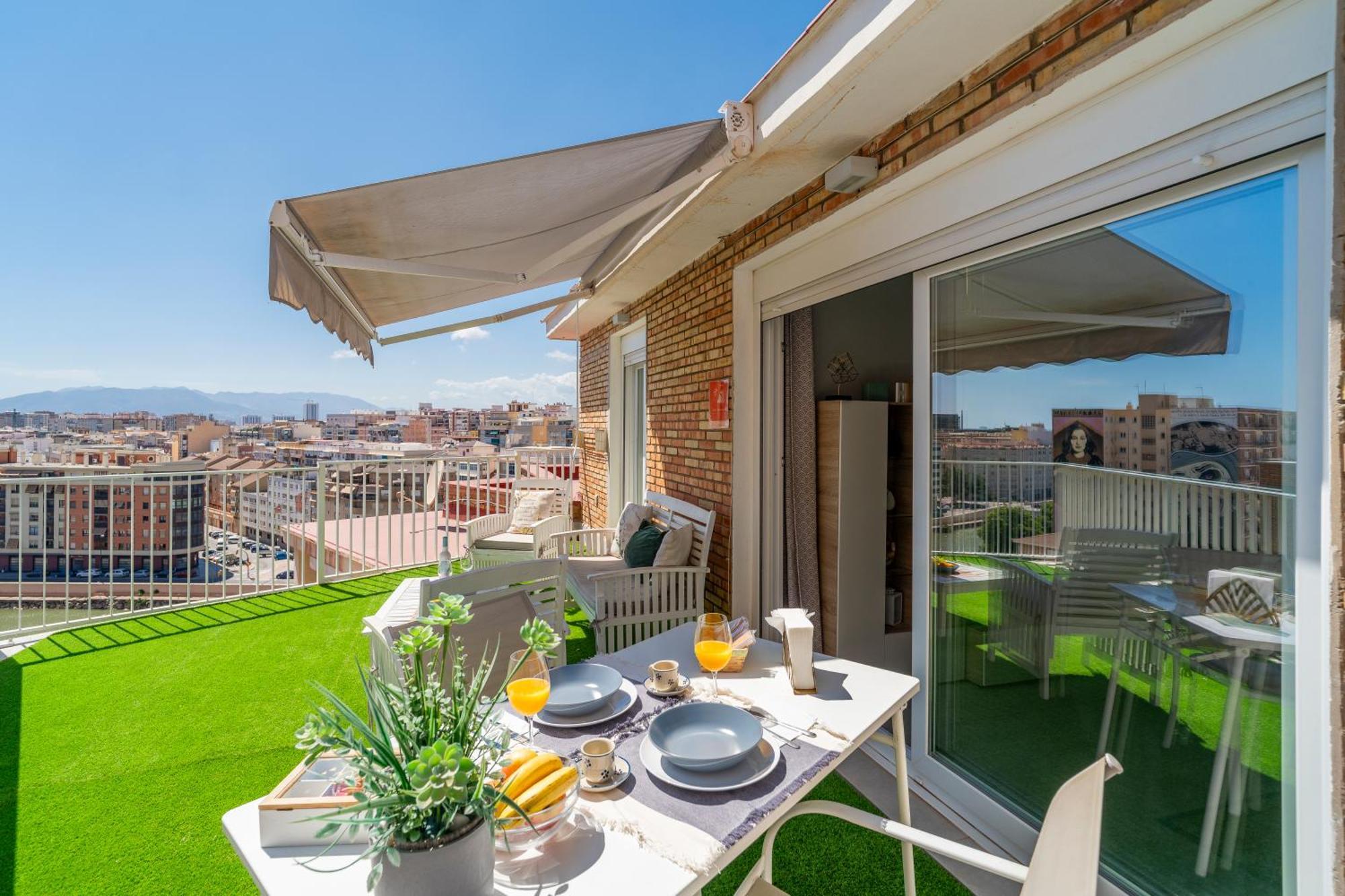 Sea Views Penthouse Center