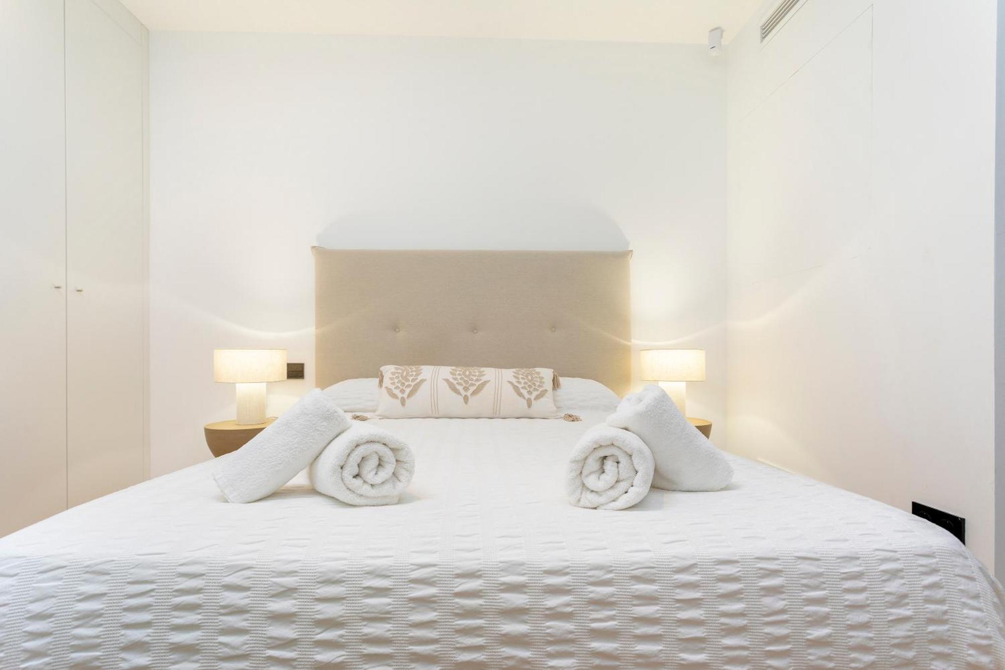 Apartment Malagueta Front Luxury By Rent Me Málaga