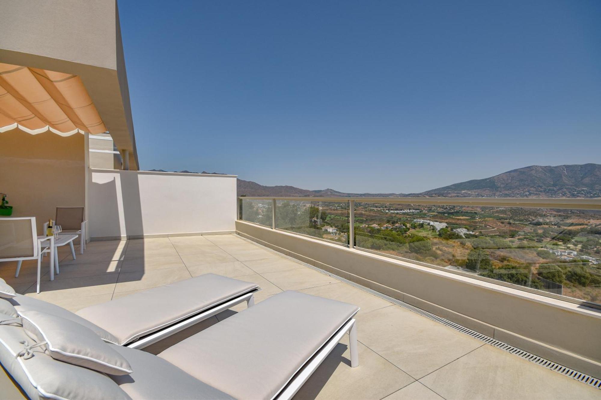 Modern Holiday With Incredible Sea Views In La Cala De Mijas *