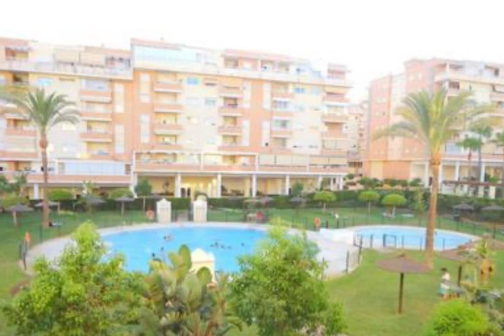 Apartamento Torre Atalaya-teatinos Capital Lägenhet