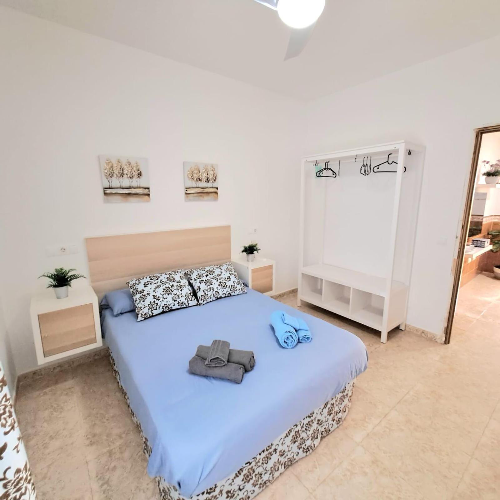 Apt. Cerca De La Playa Y Airport Leilighet