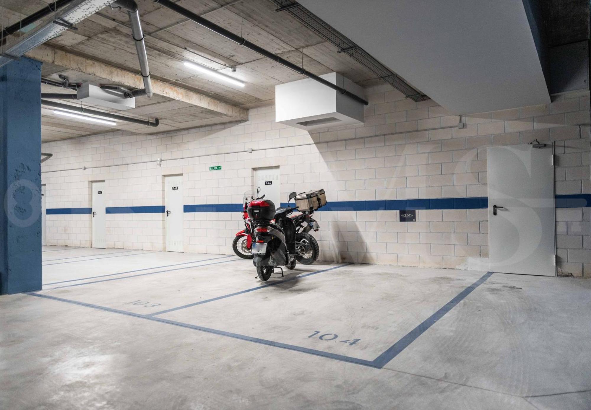 With Parking, Gym & Terrace By Rems Apartamento