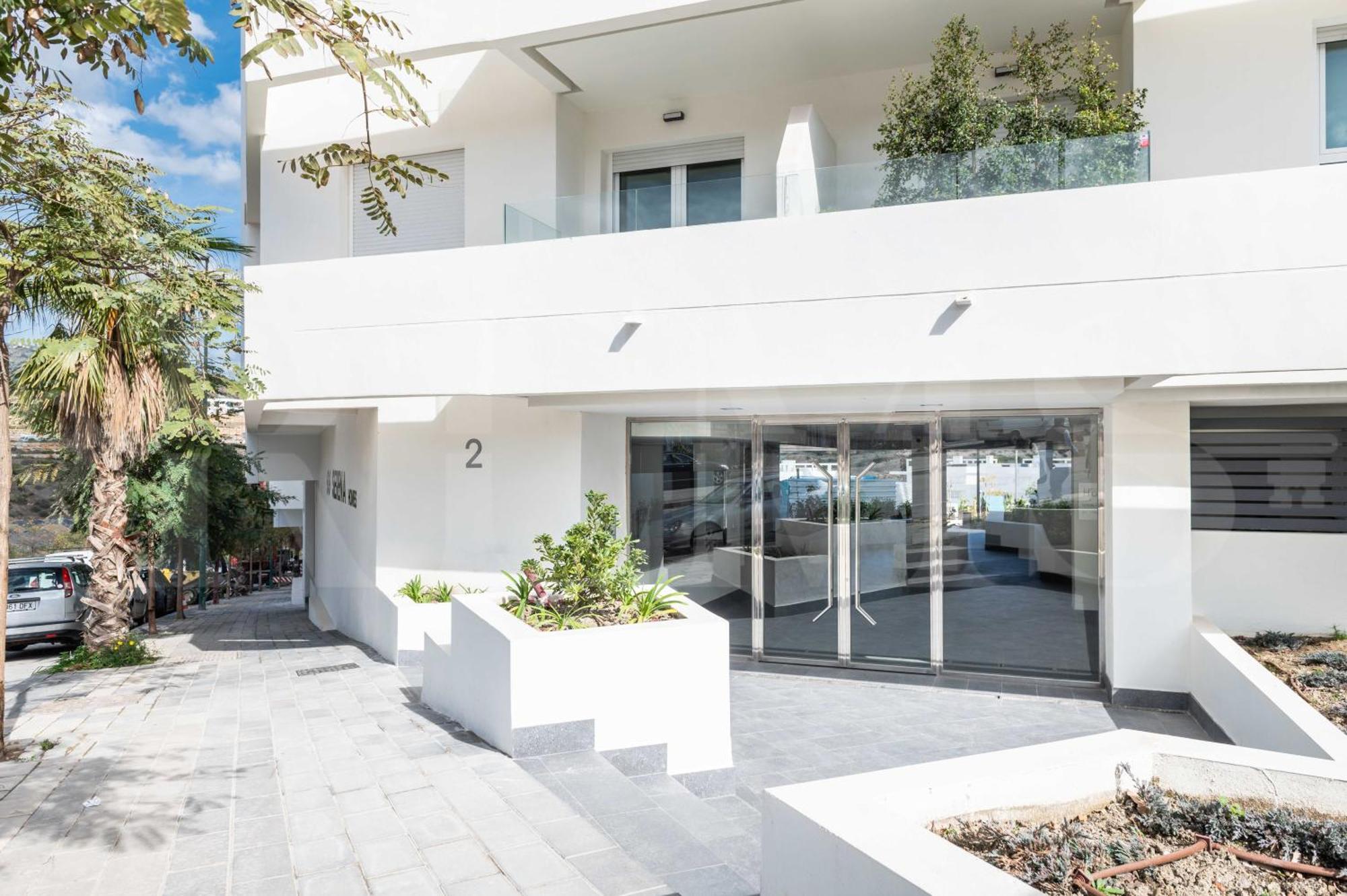 Apartamento With Parking, Gym & Terrace By Rems