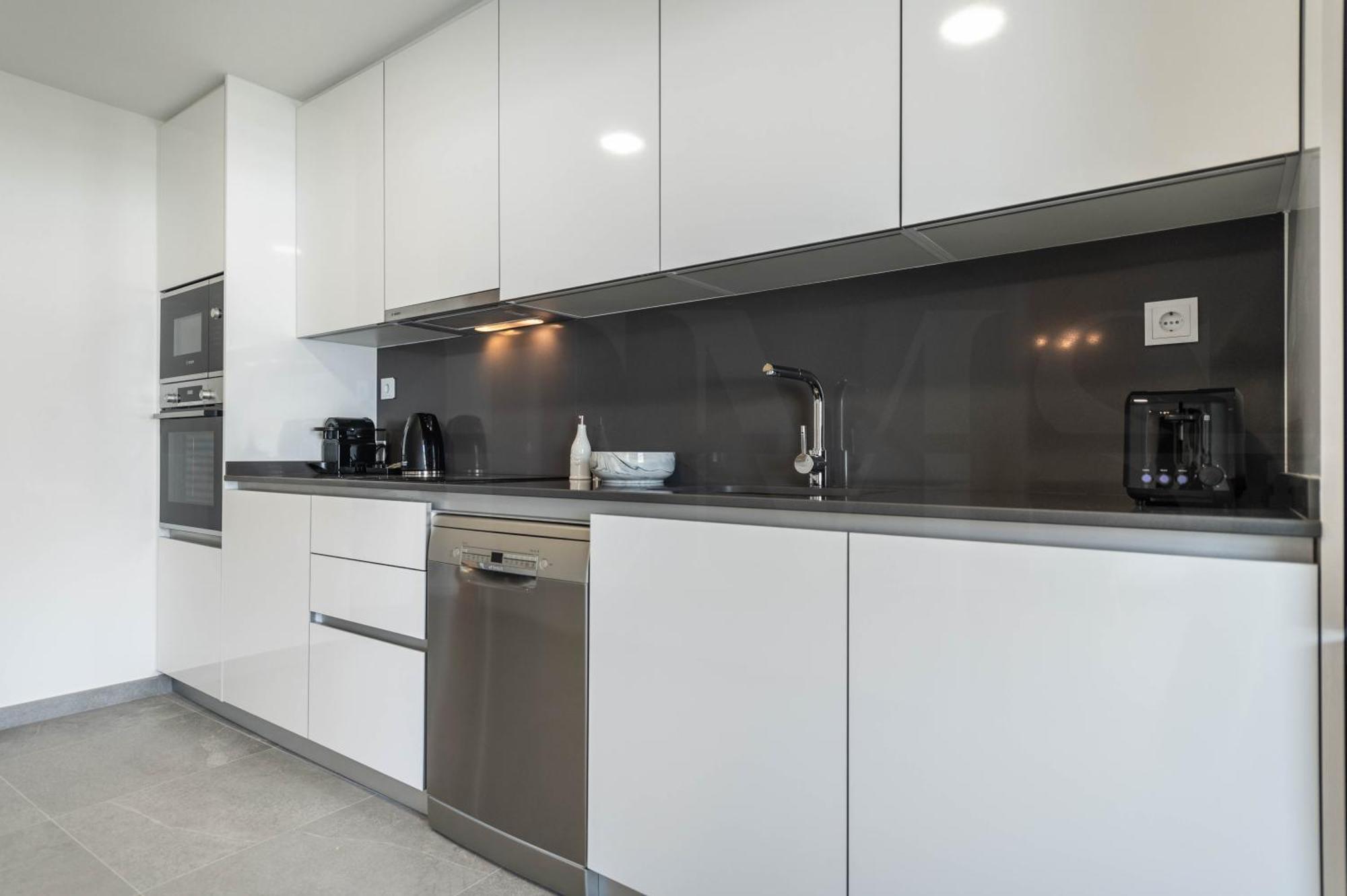 Apartamento With Parking, Gym & Terrace By Rems