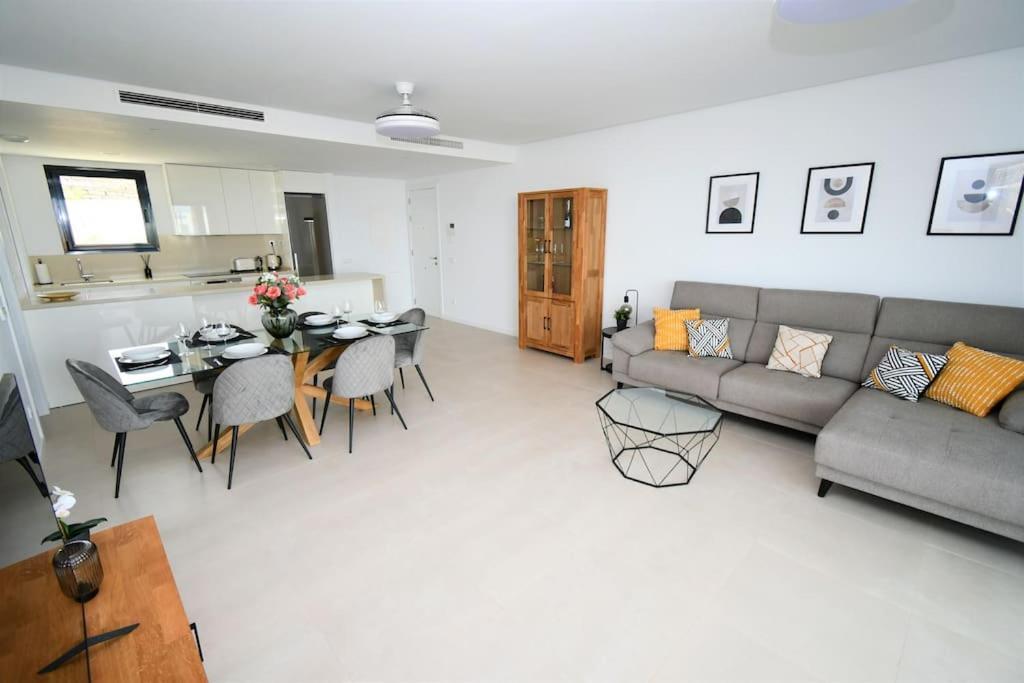 Appartamento Casa Kerr - Luxury Apt - Sleeps 9 - Los Boliches *