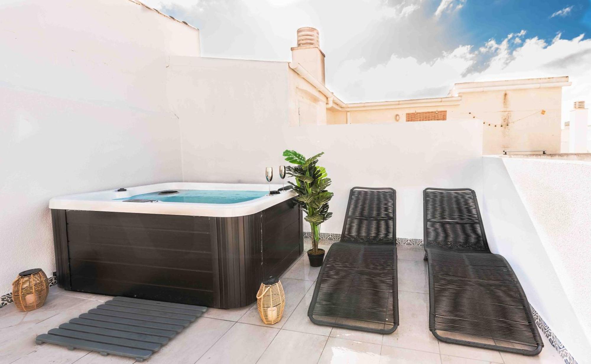 Apartamento Rooftop & Private Jacuzzi In The Center By Rems Málaga