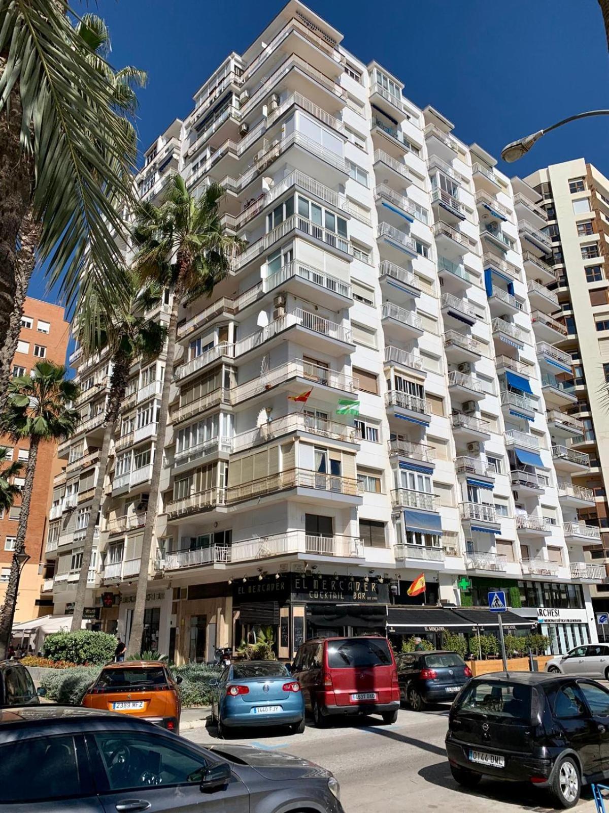 Estudio En Playa La Malagueta * Málaga
