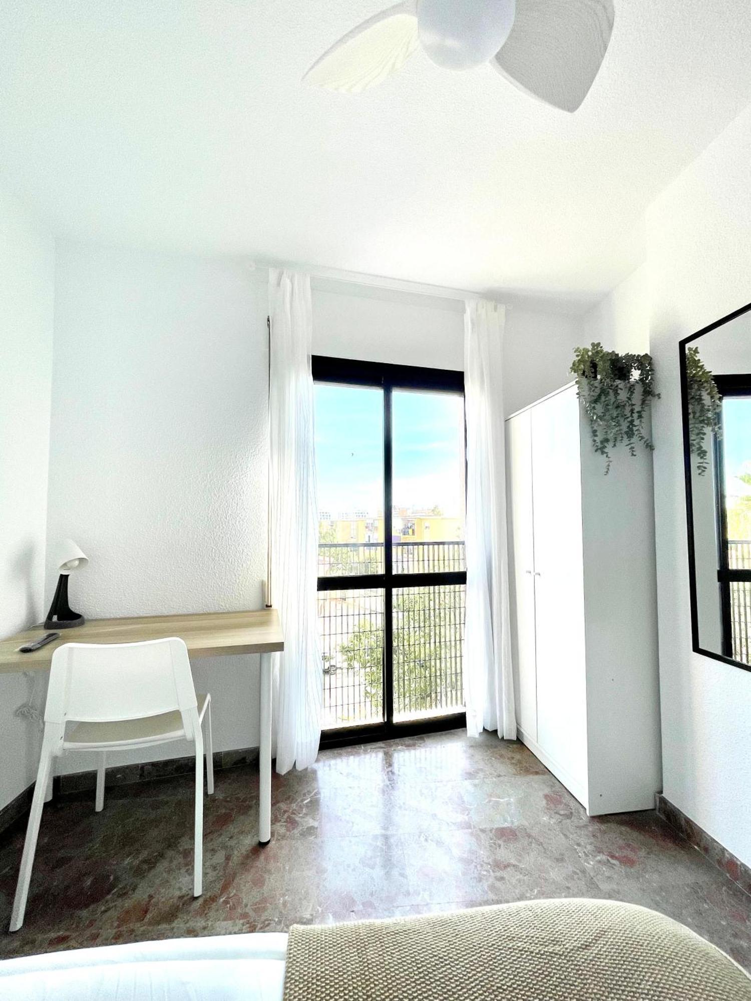 Beautiful & Sunny Apartamento Málaga
