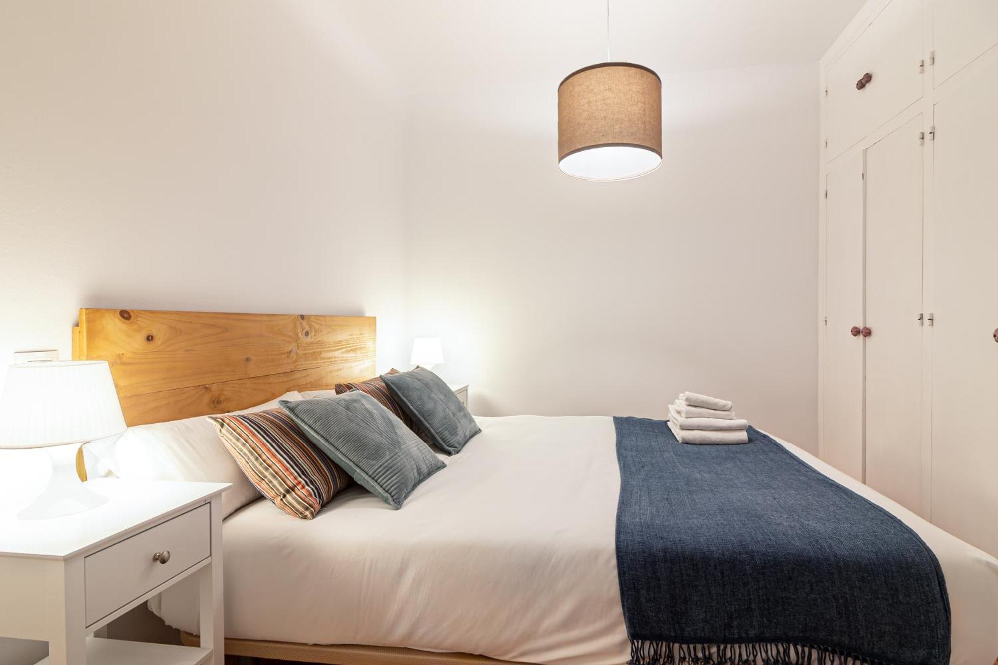 Center Flat Soho Modern 2br Apartment *