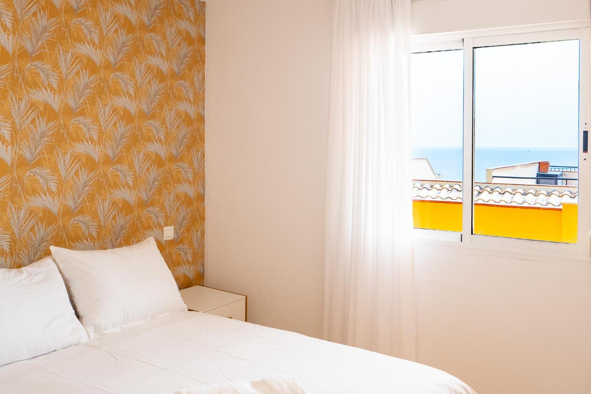 Magnifico Piso De Playa En Benalmadena Costa * Málaga