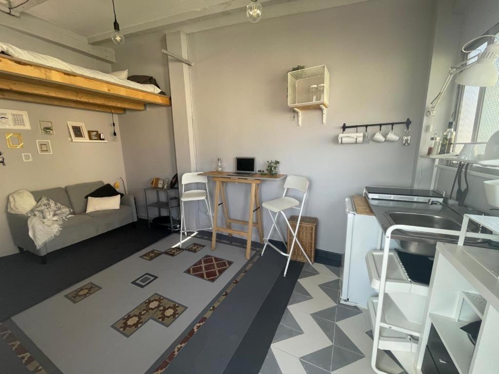 Atico En Huelin. Apartamento