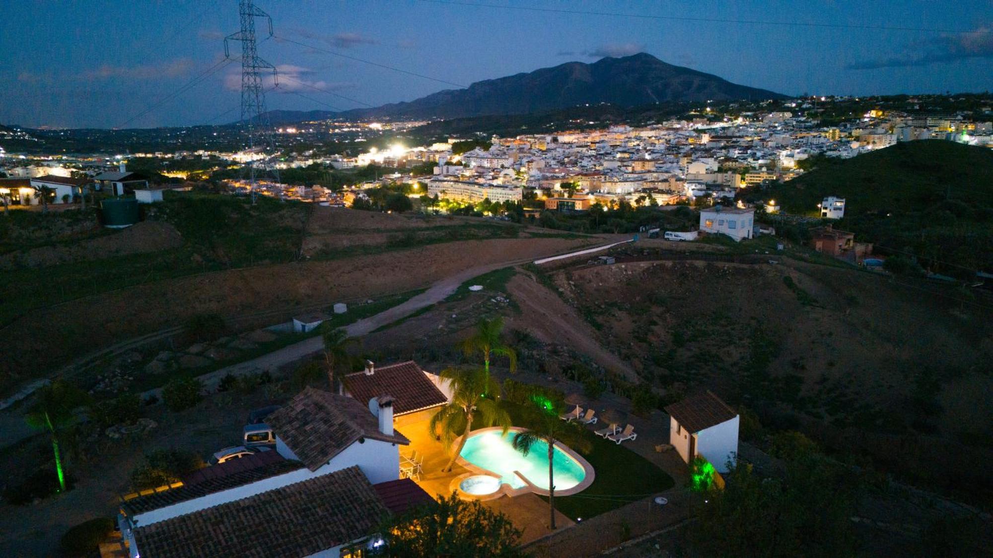 Chalet El Cerro - Piscina Y Jacuzzi *