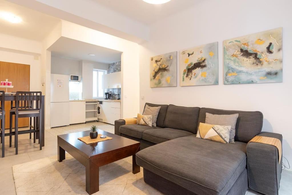 3 Bedroom Flat In Historic Centre Appartamento *
