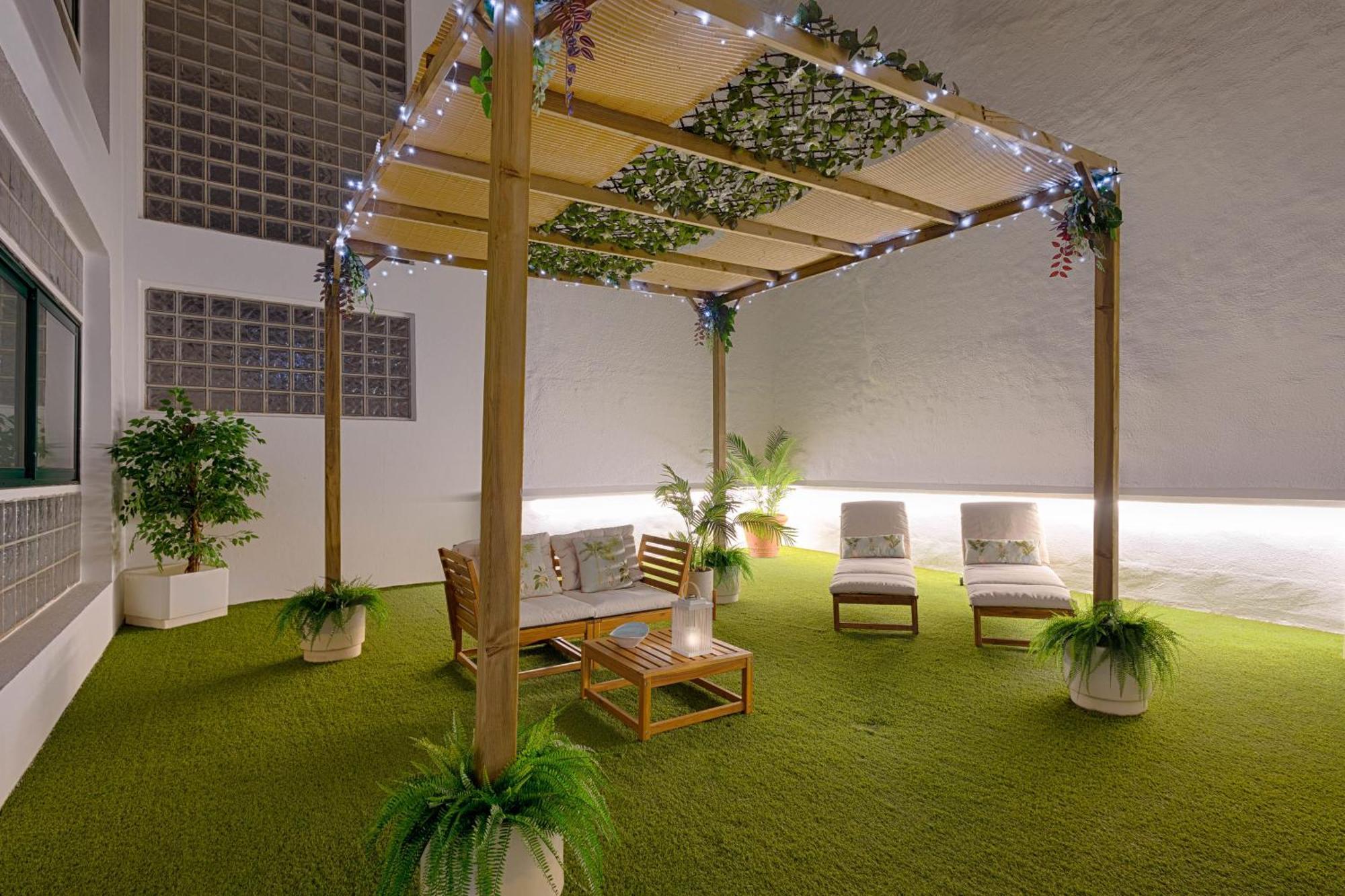 C30 Deluxe Studio With Terrace Into Cathedral Square Apartment Malaga