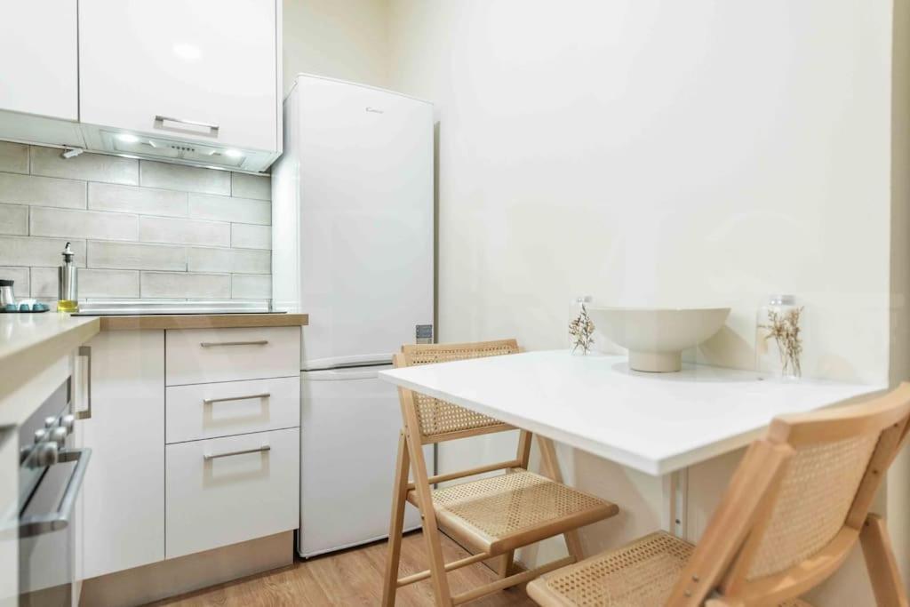 Commodious Near Center By Rems Apartamento *