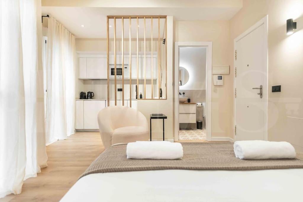 Apartamento Romantic Getaway In The Center By Rems Málaga