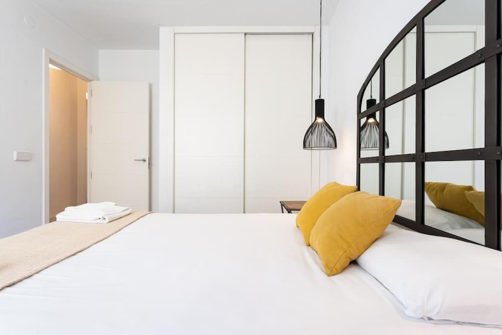 Super Flat With Terrace And Free Parking Apartment