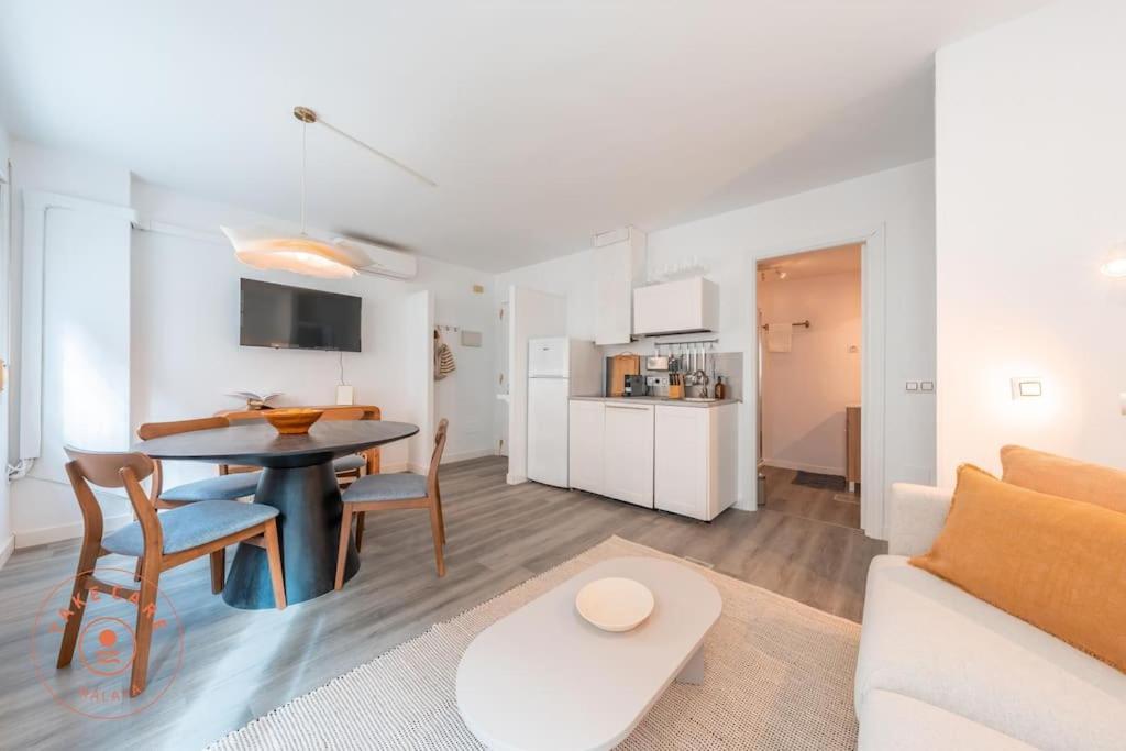 Apartment In Pedregalejo Near The Beach! - Tcm