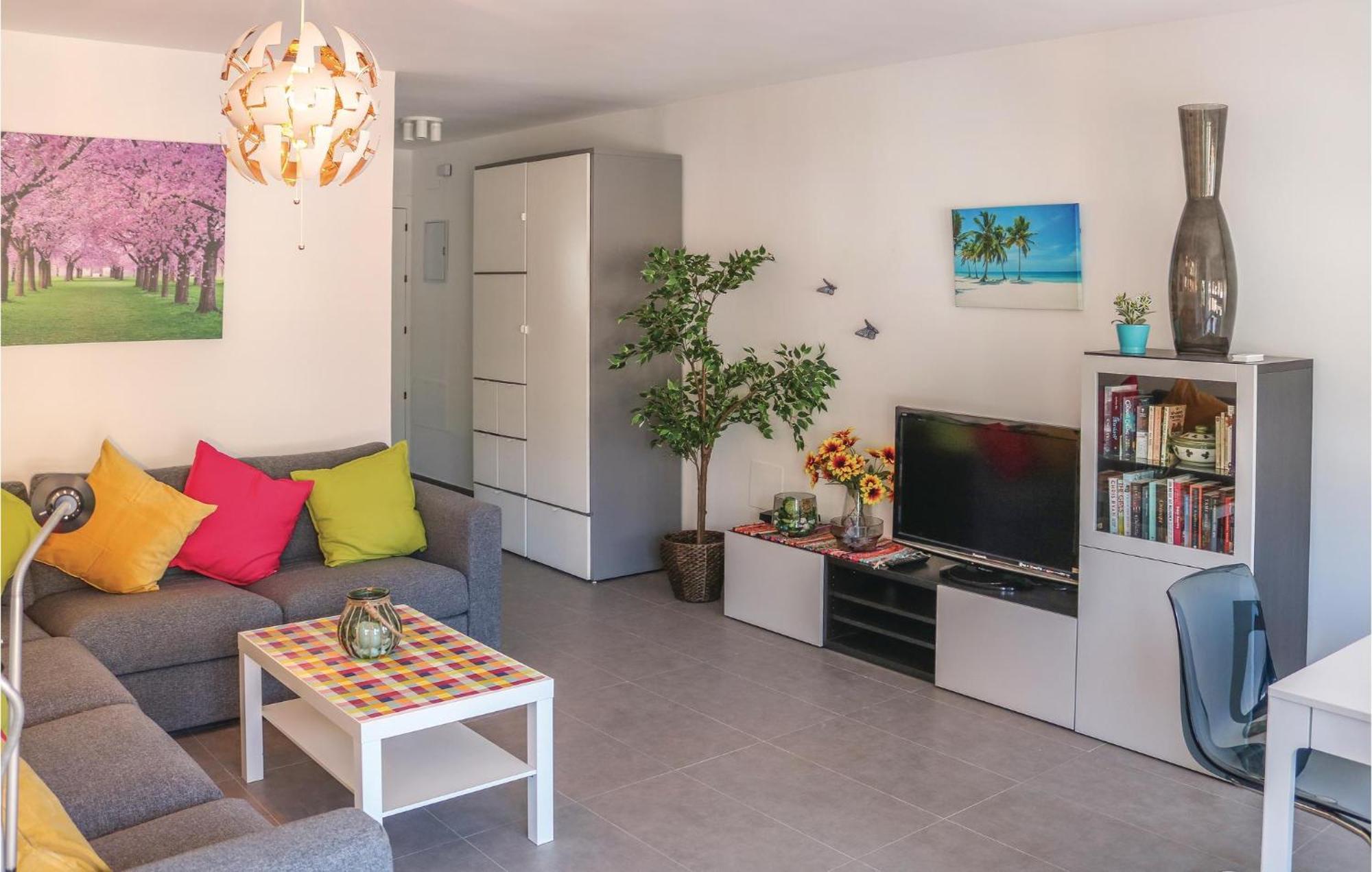 Apartamento 4 Bedroom Stunning In Málaga