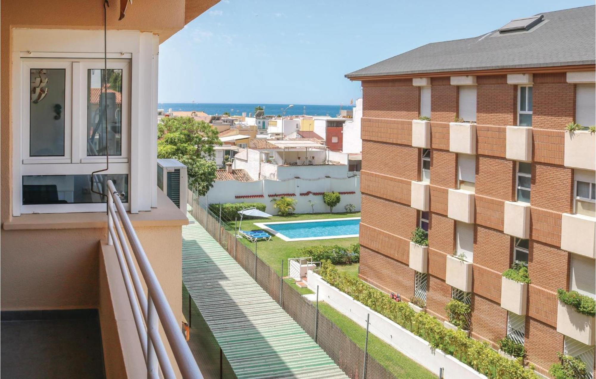 Apartamento 4 Bedroom Stunning In Málaga