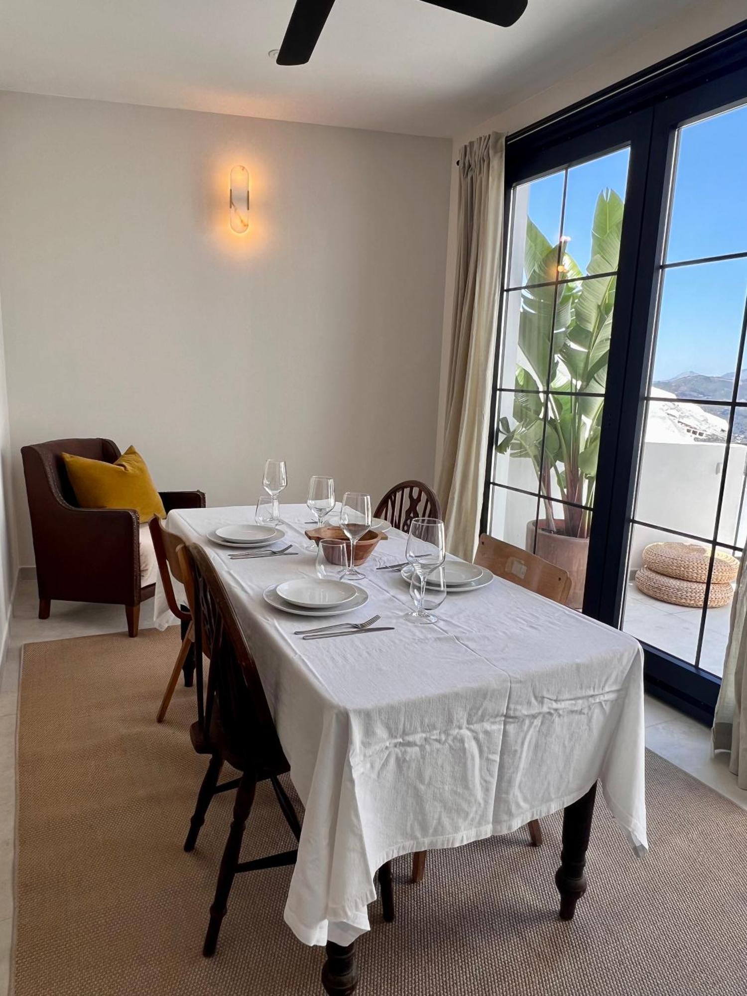 Renovated Cinema Town House In Comares Malaga