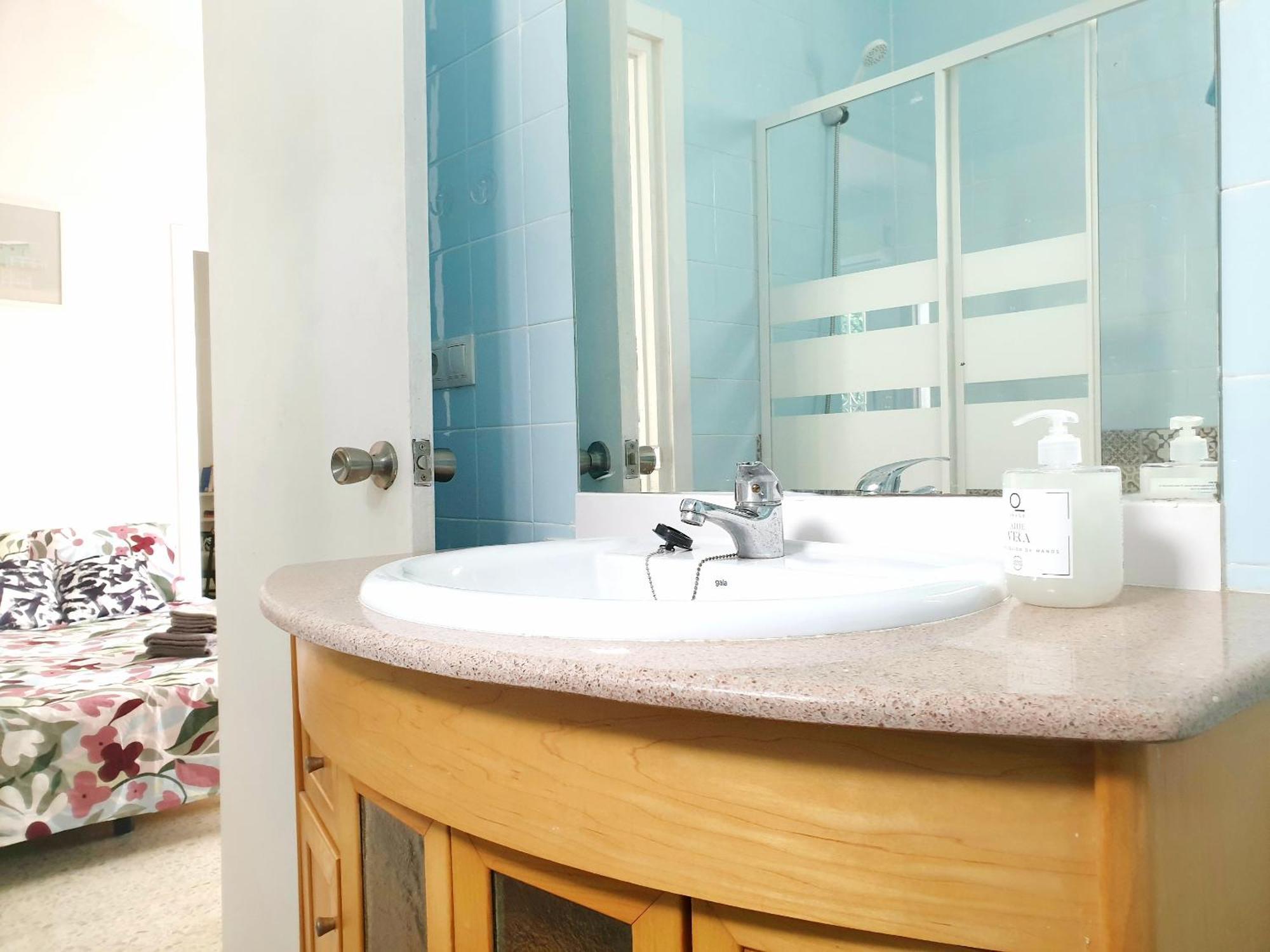 Sunny Malaga Centre Flats, 2 Options, With Balcony Or Terrace