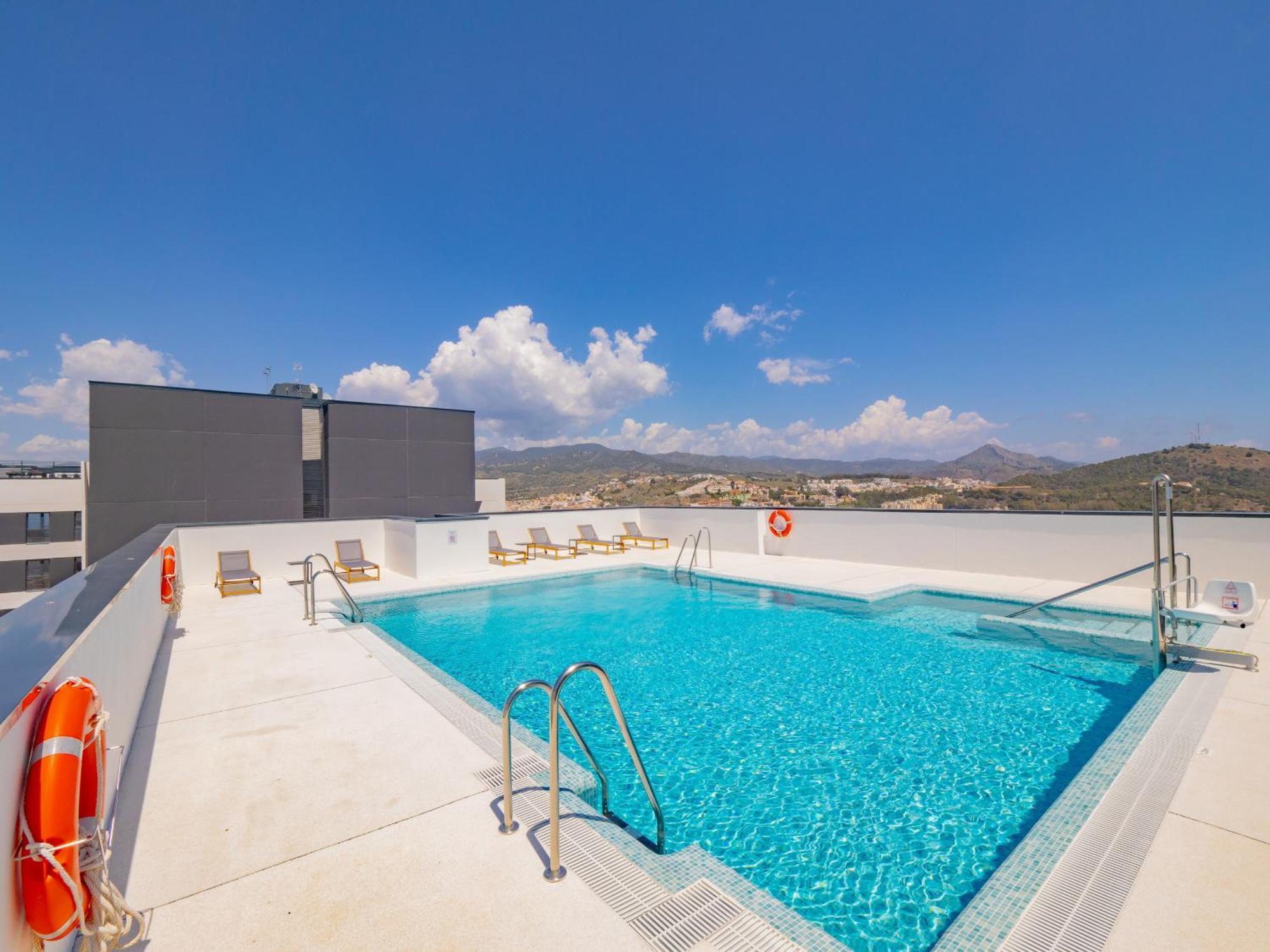 Cubo's Luxury Urban Sky 12
