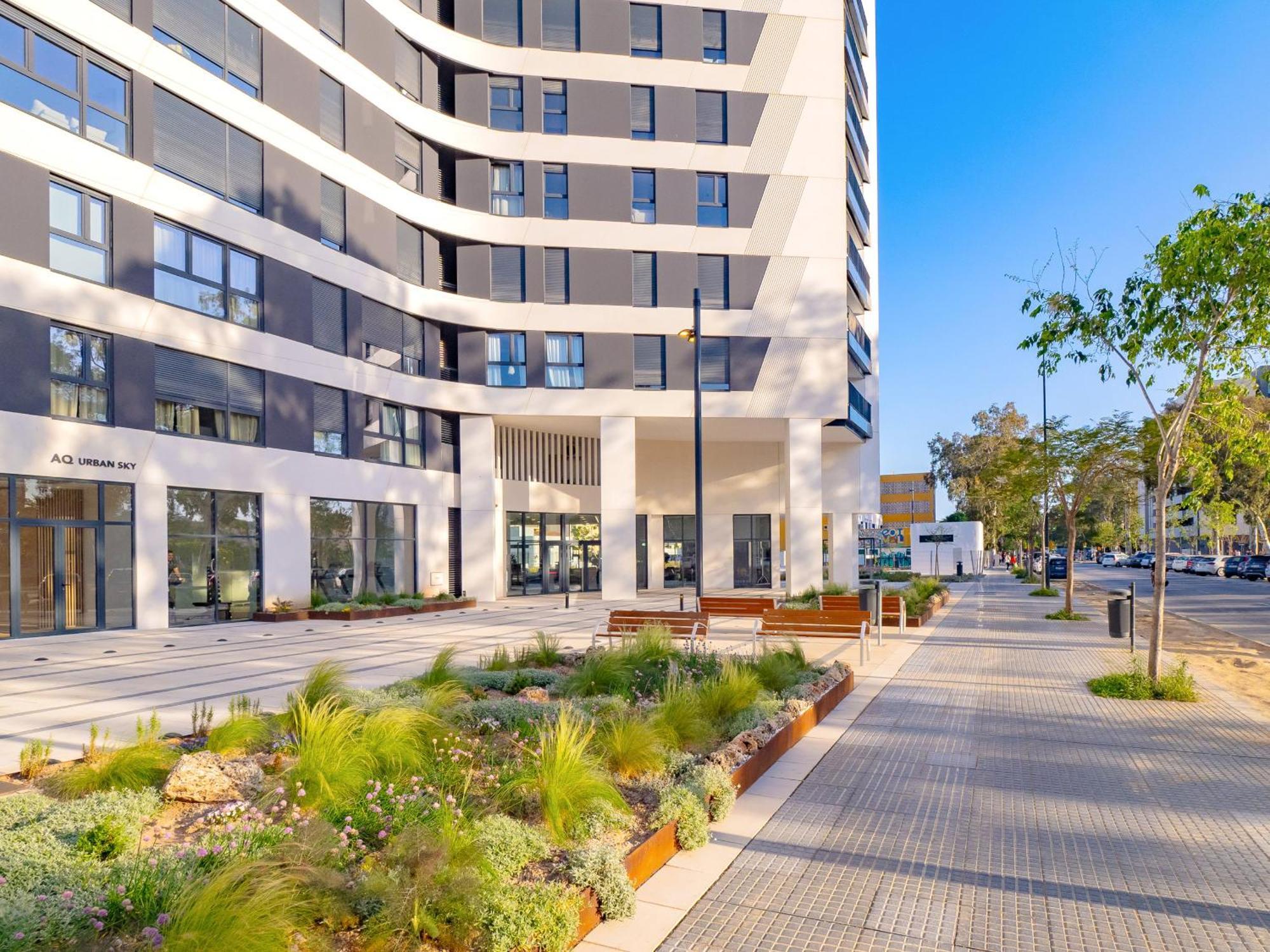 Cubo's Luxury Urban Sky 12
