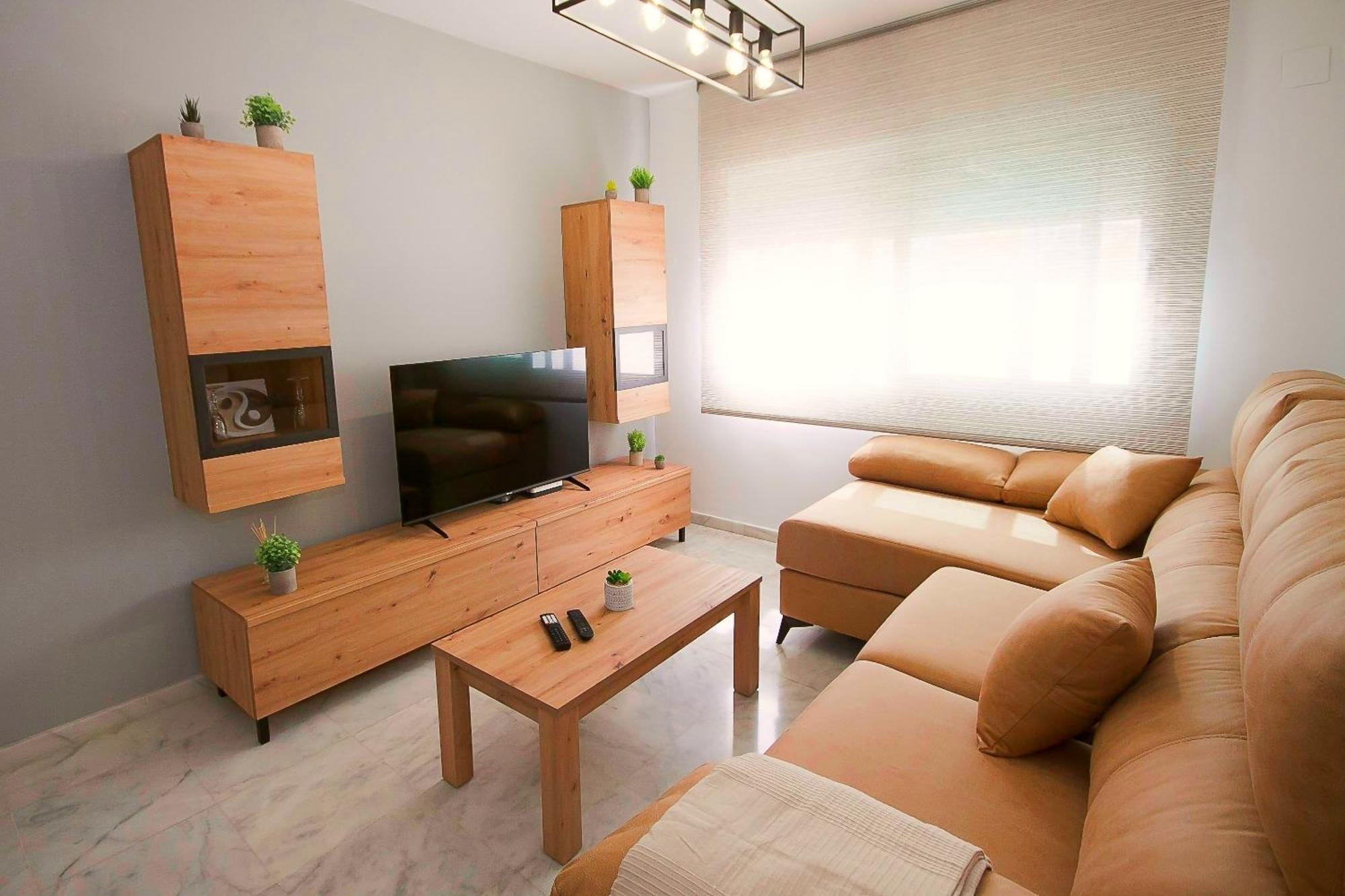 Leilighet Ave Huelin 3rooms Con Parking Y Ac