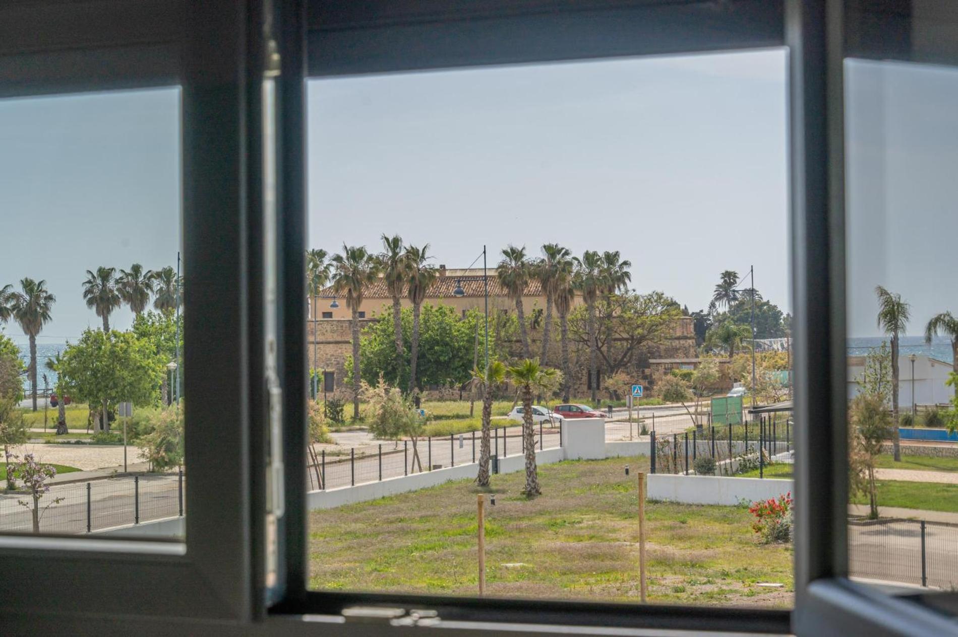 Apartment Heima In Front Of The Sea