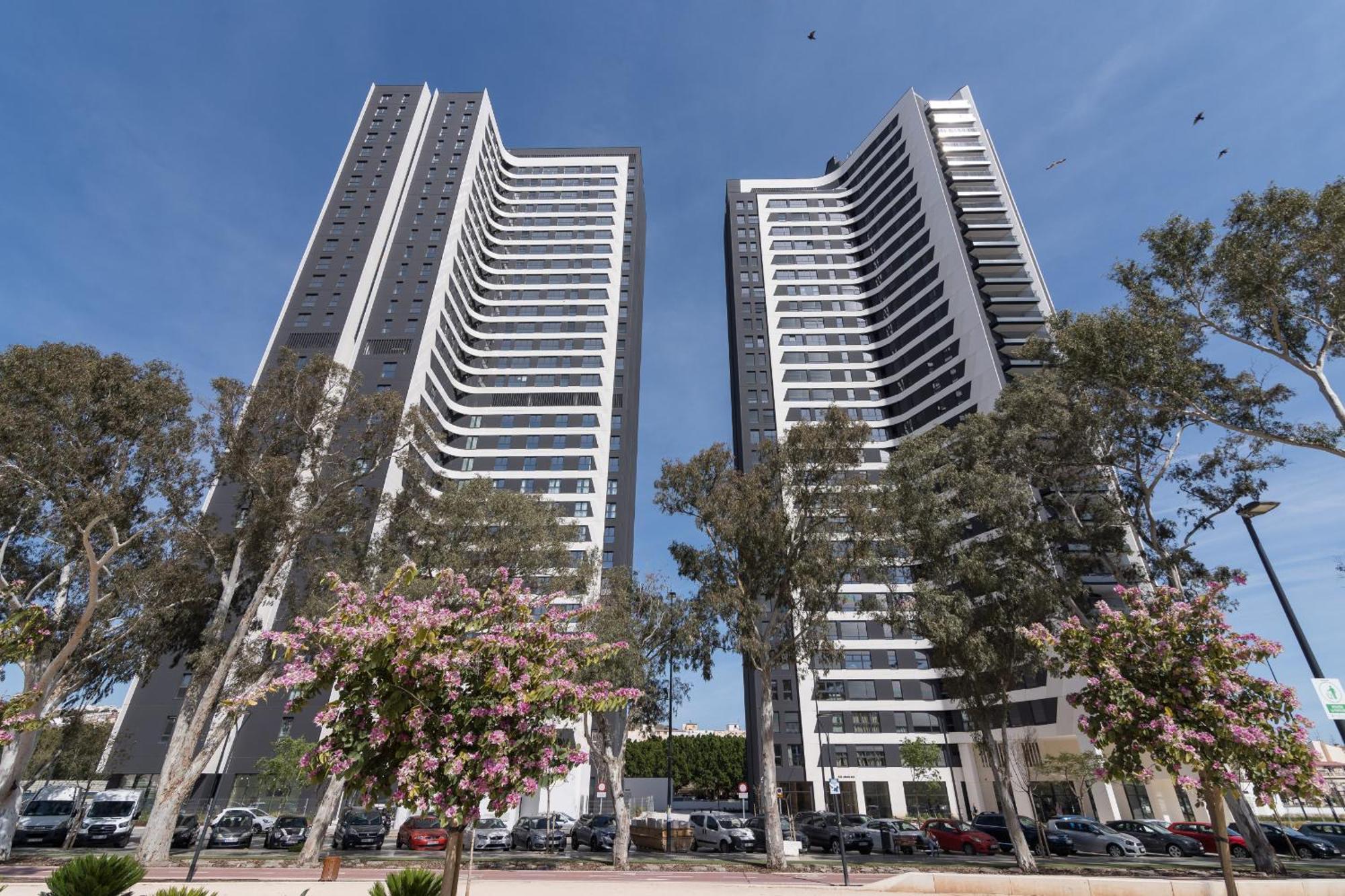 Homes Urban Sky Tower 4 G Apartamento