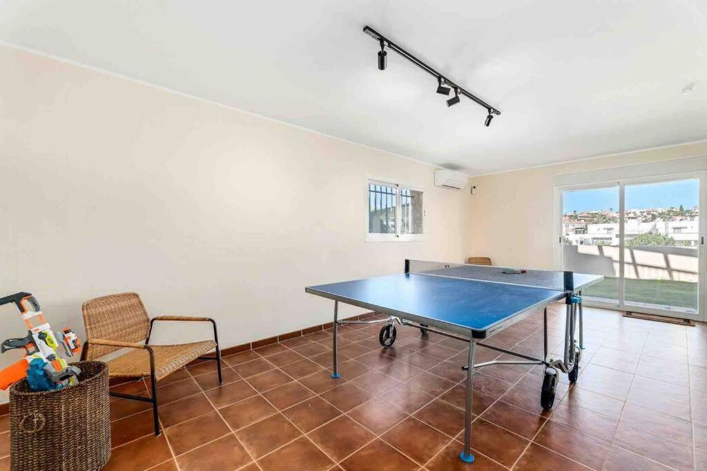 4 Bed Detached Close To Golf & With Shared Pool. Villa *
