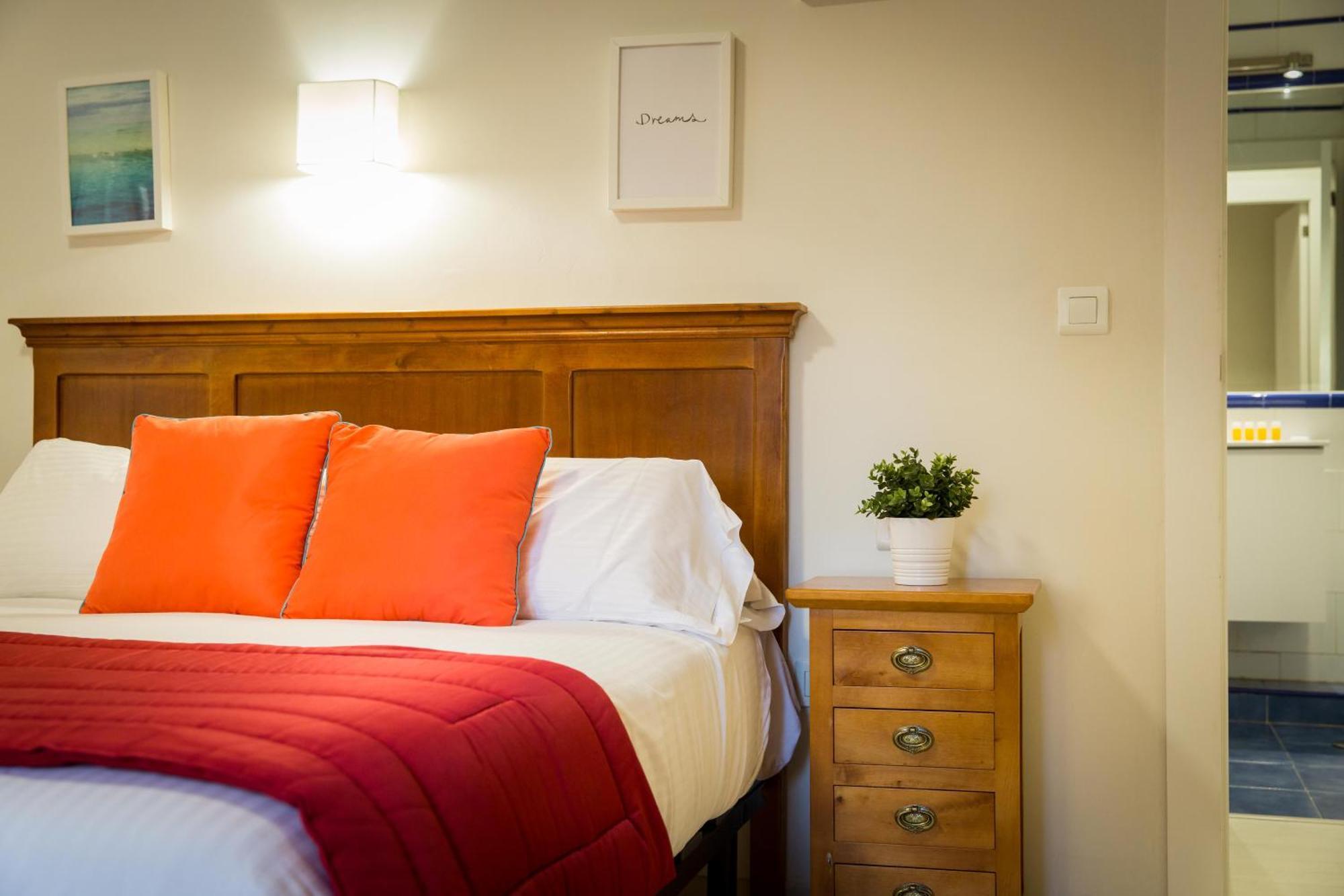Apartments Holidays2Malaga City Center *