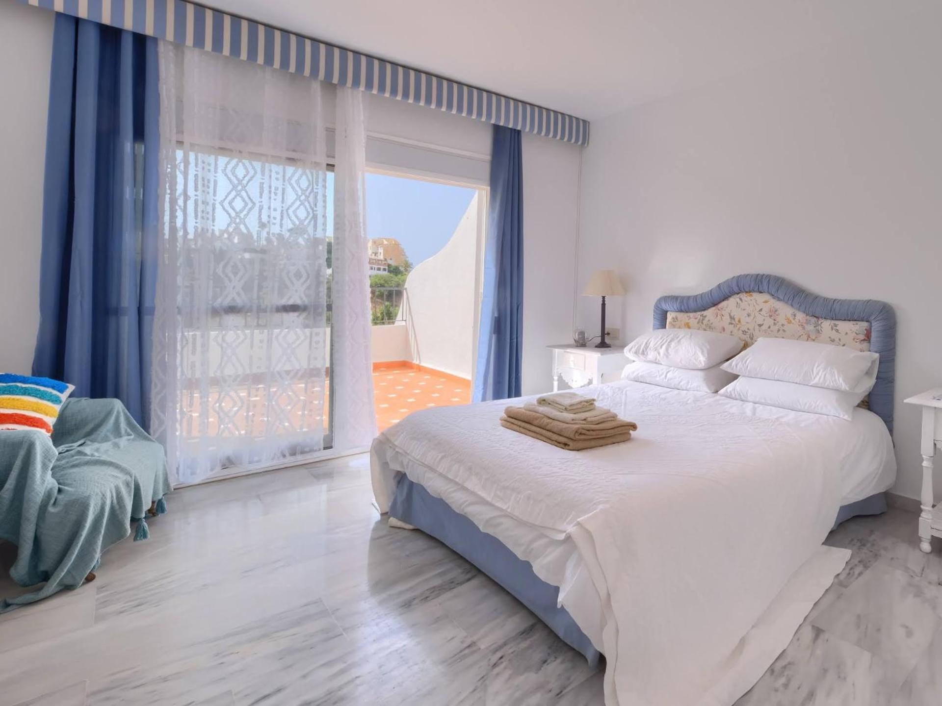 Spanish Charm House On The Miraflores Golf Course Holiday home