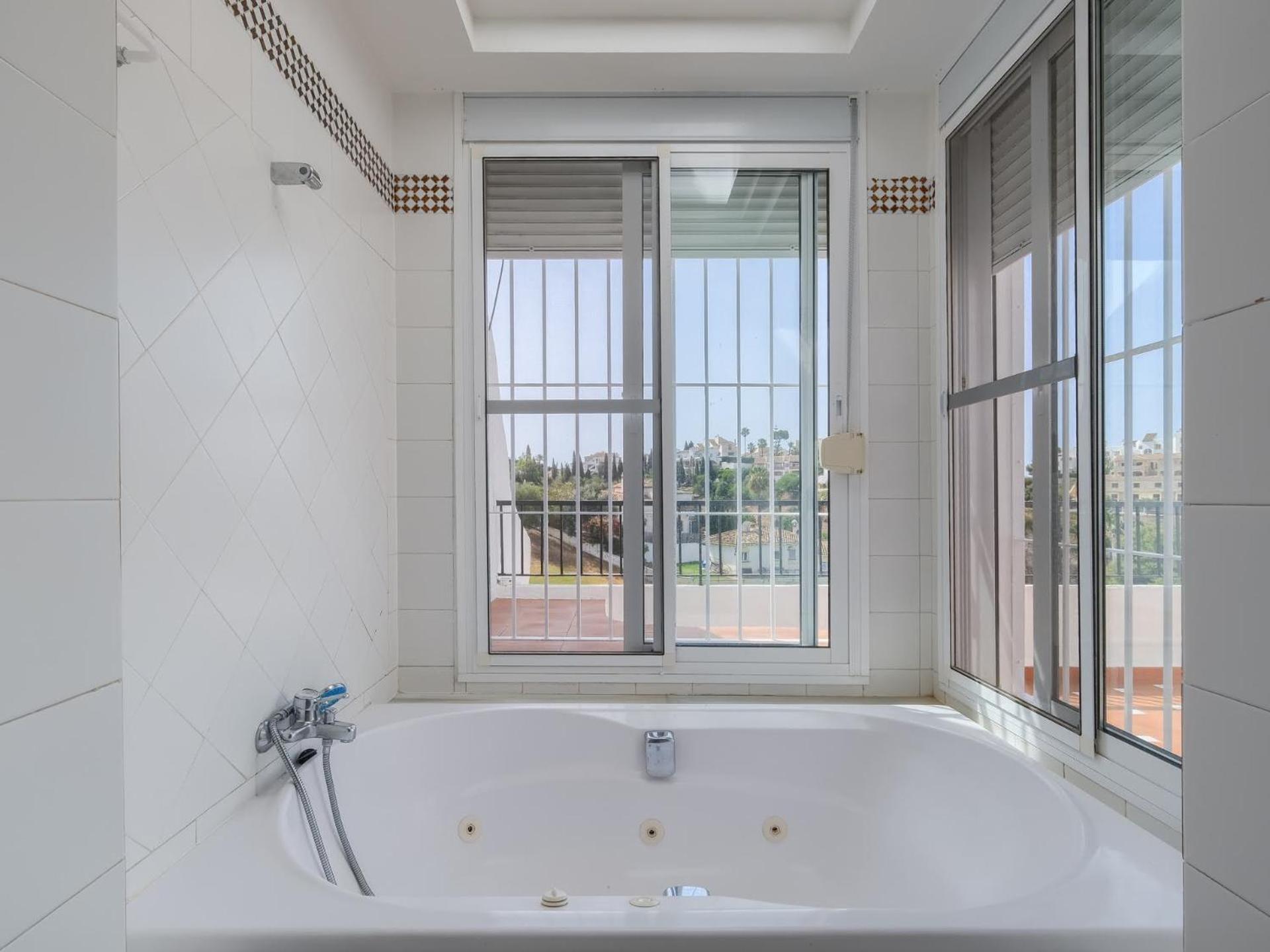 Spanish Charm House On The Miraflores Golf Course