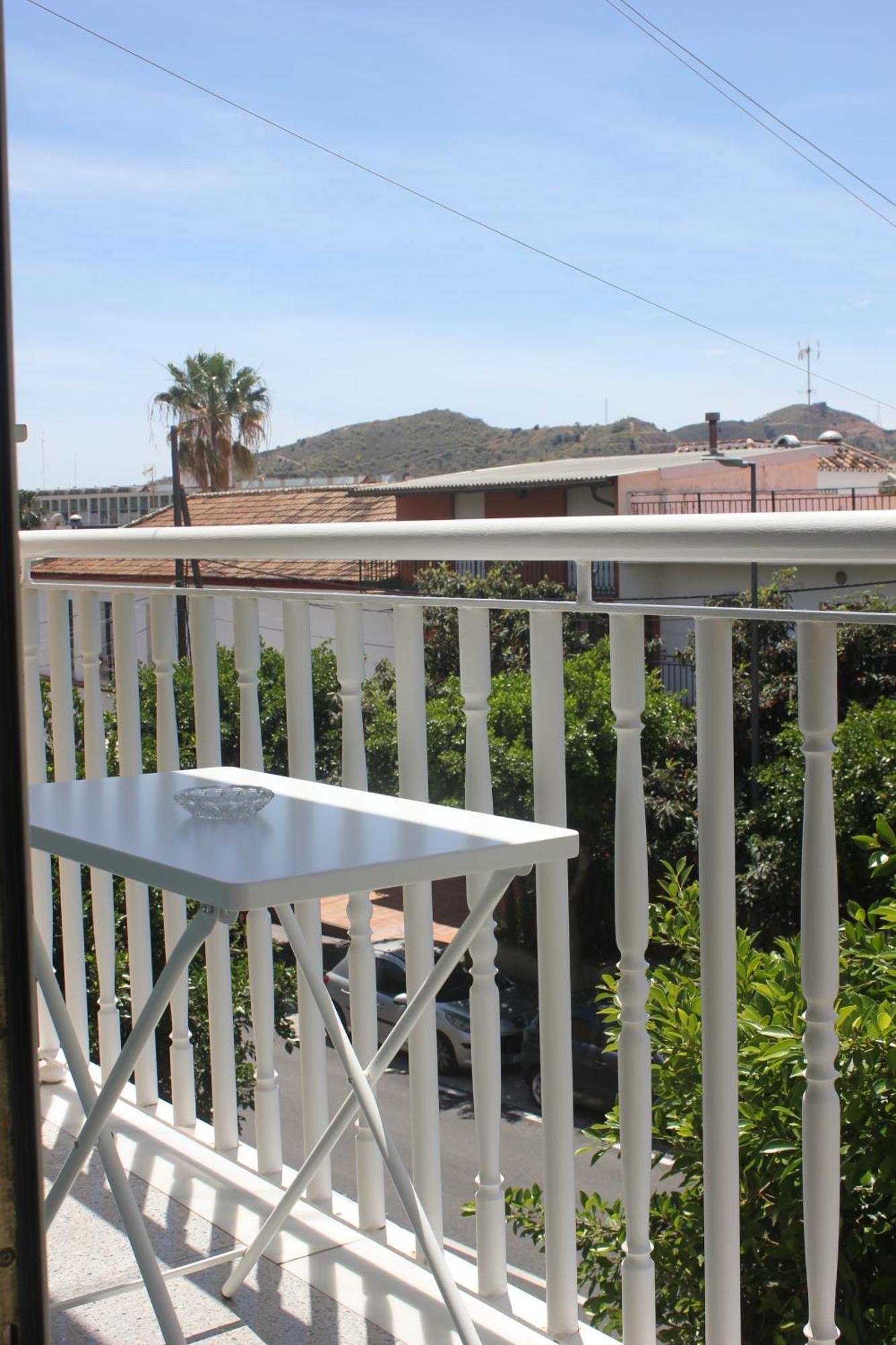 En Ciudad Jardin Appartement *