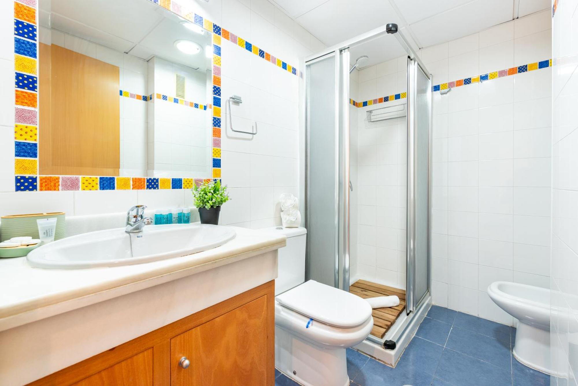 Apartamento Wintowinrentals Quiet Apartment, Good Location, Free Parking Málaga