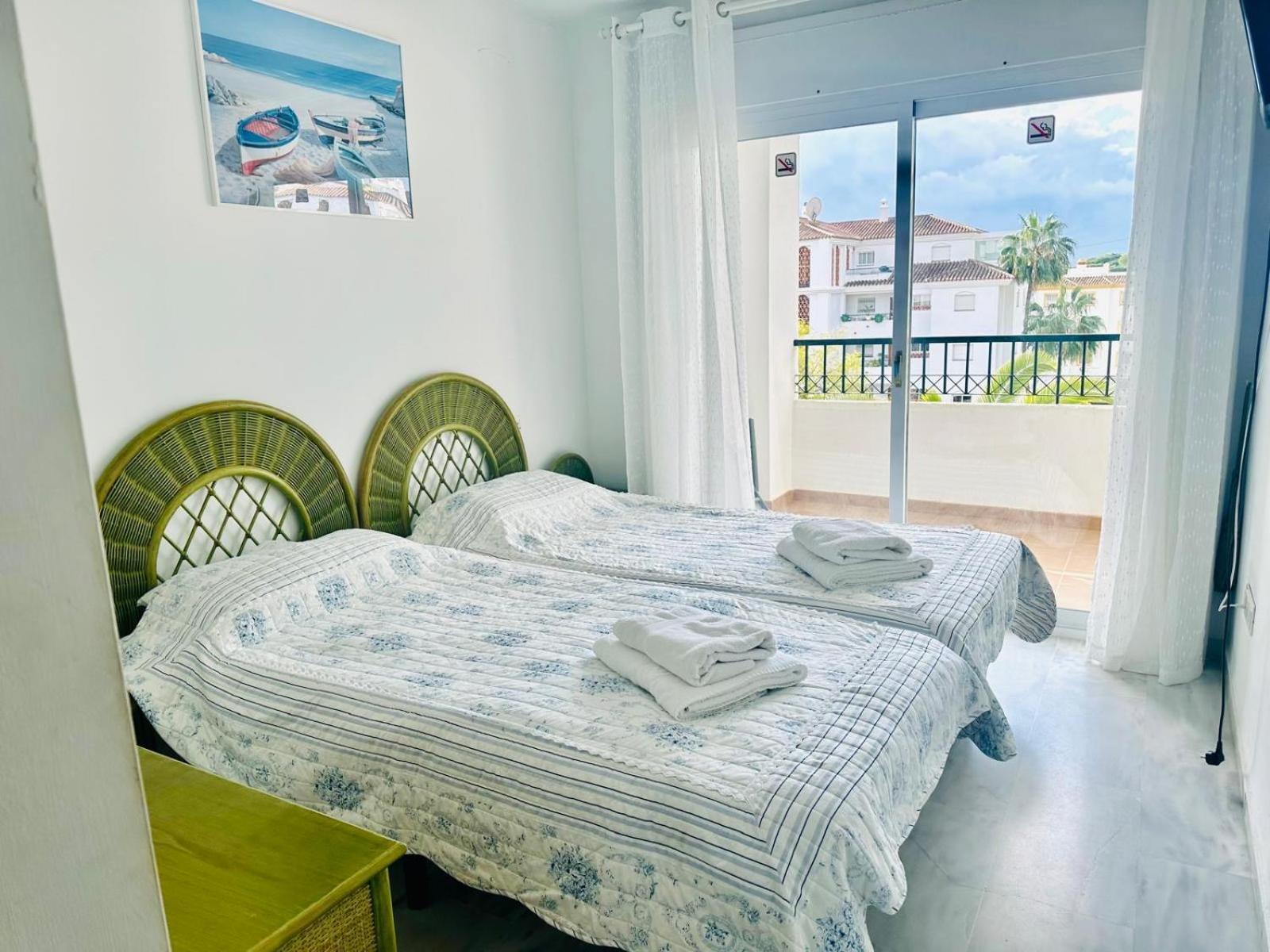 Appartement Lovely Apartment, Grancalahonda By Holidays2rent