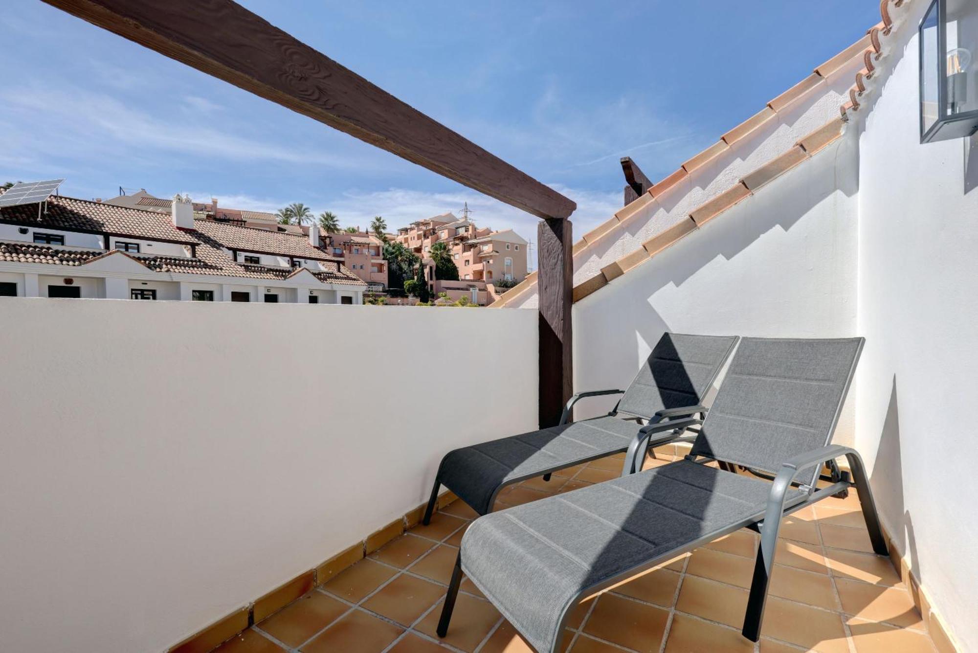 Spacious And Modern House In Riviera, Mijas, Costa Del Sol, 15min From Marbella Vakantiehuis