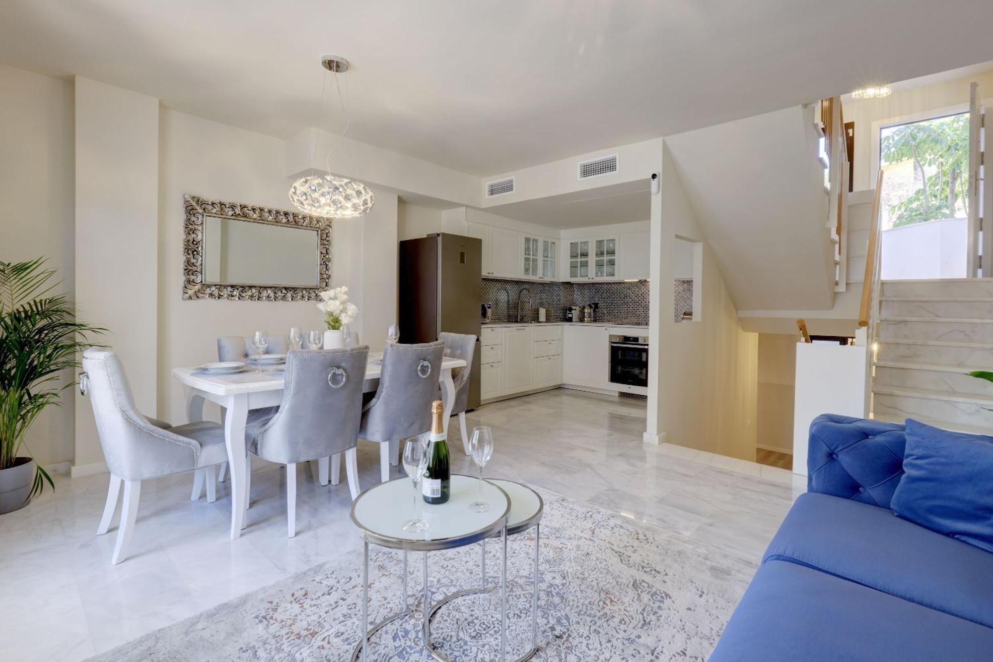 Spacious And Modern House In Riviera, Mijas, Costa Del Sol, 15min From Marbella Málaga