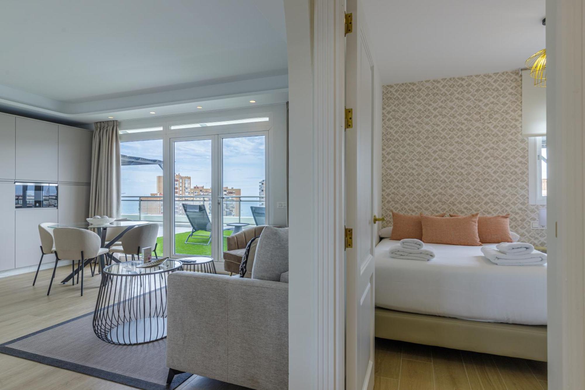Penthouse Malagueta Sea View Apartment