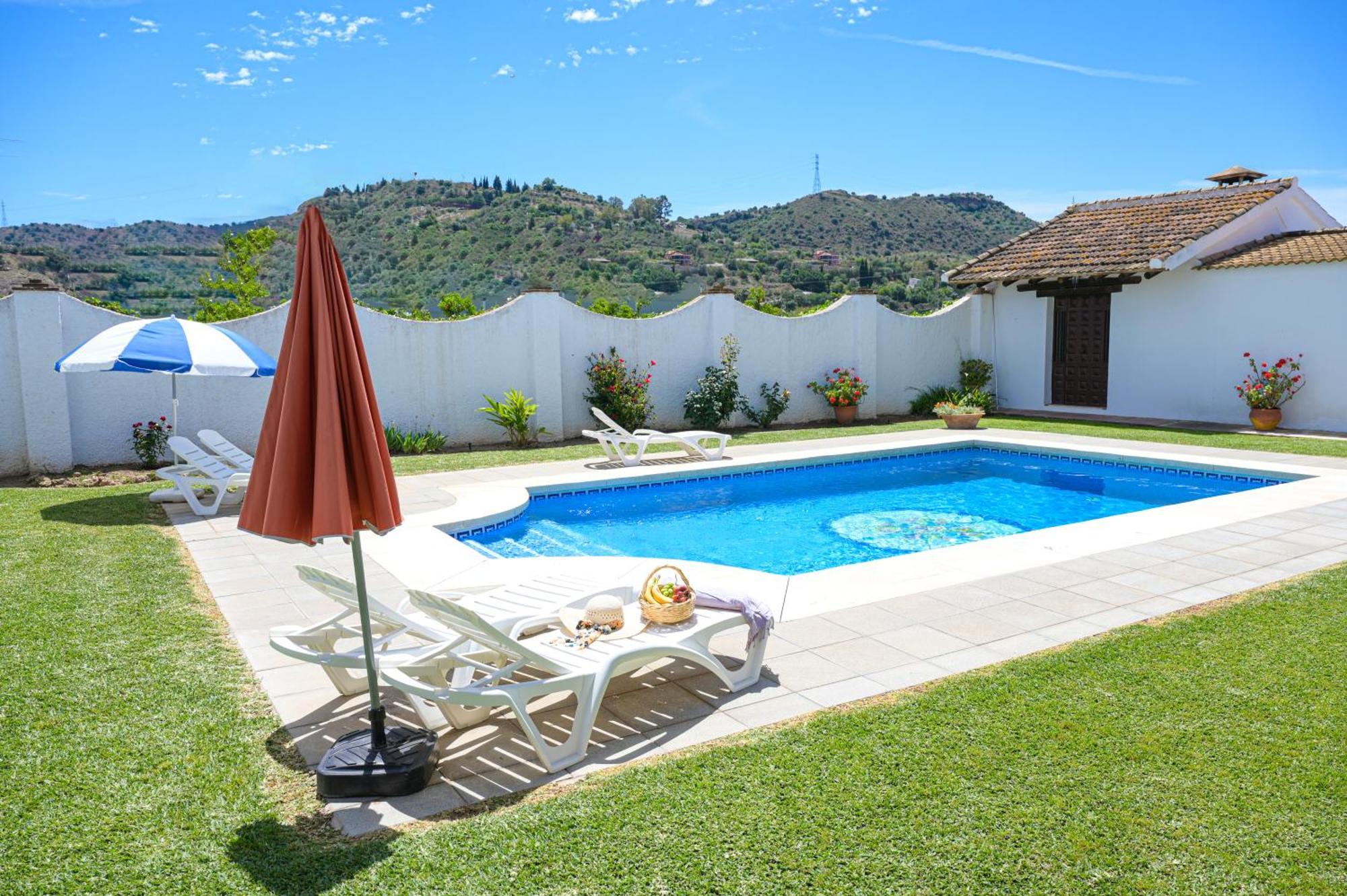 Amplia Con Precioso Jardin Cerca De Capital. Casa vacanze *