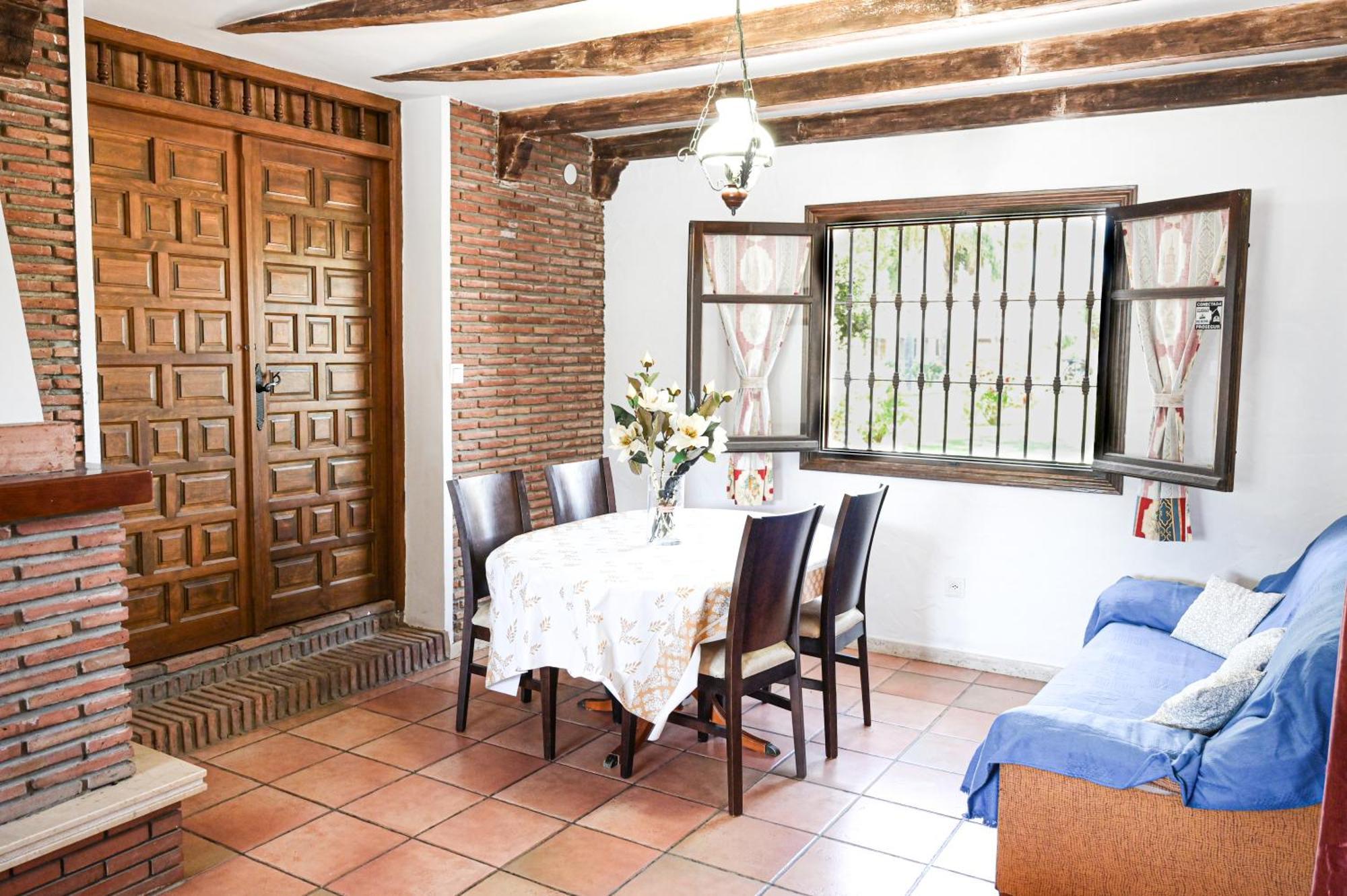 Amplia Con Precioso Jardin Cerca De Capital. Casa vacanze *