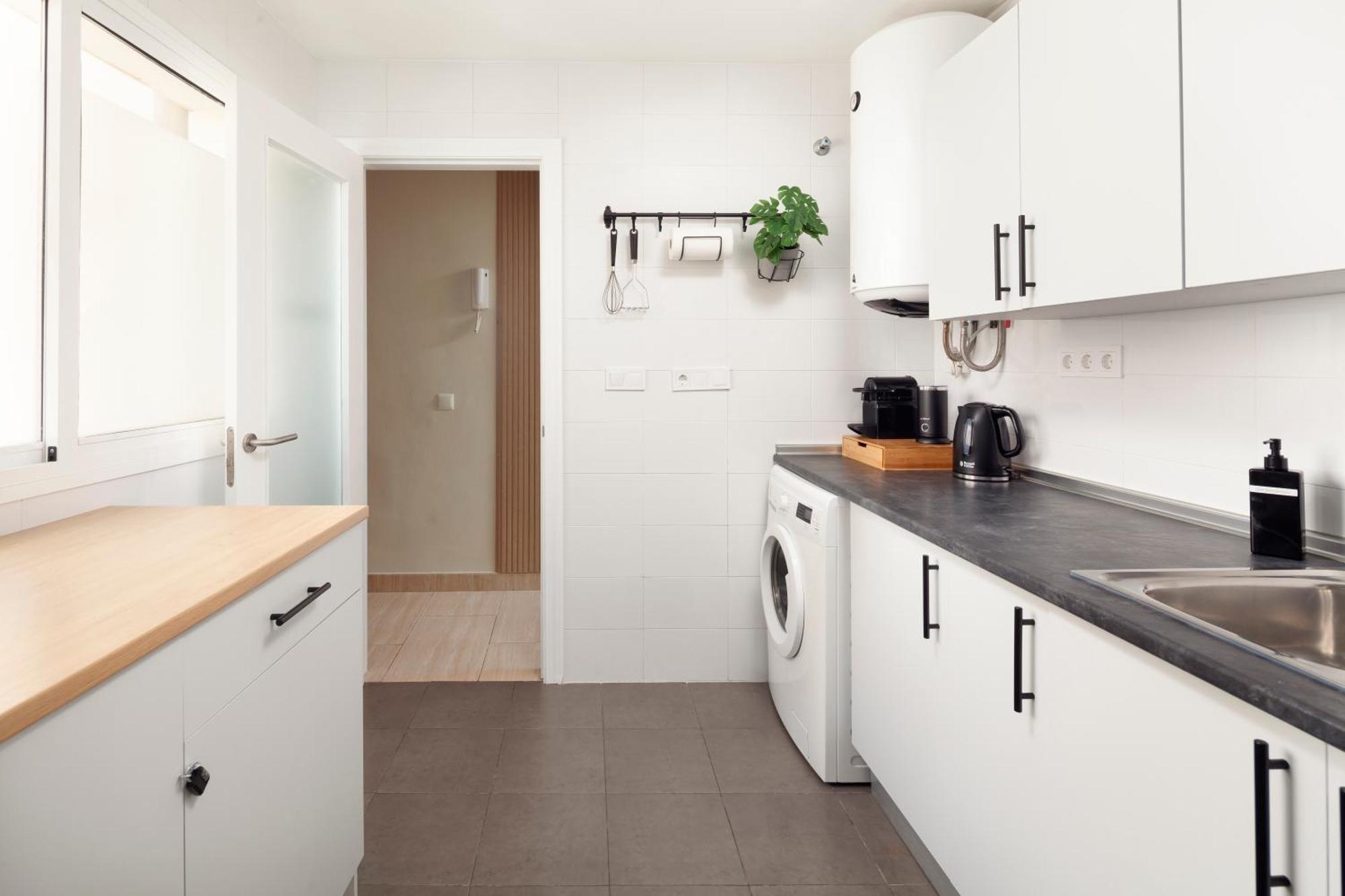 Amazing 2-bedroom With Free Parking Apartamento Málaga