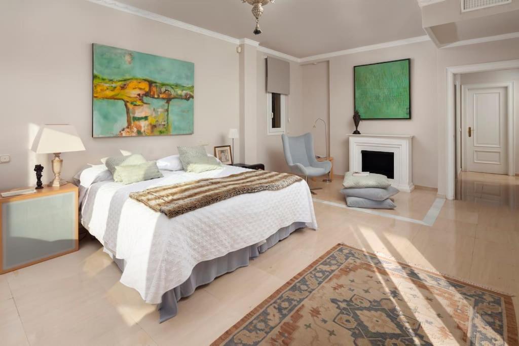 Luxury With Sea Views & Terrace By Rems Apartamento