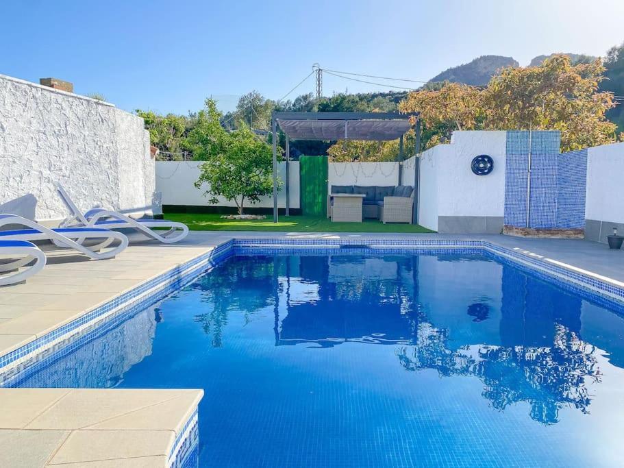 Feriehus Cozy In Nerja , Malaga. Private Pool. Wifi *