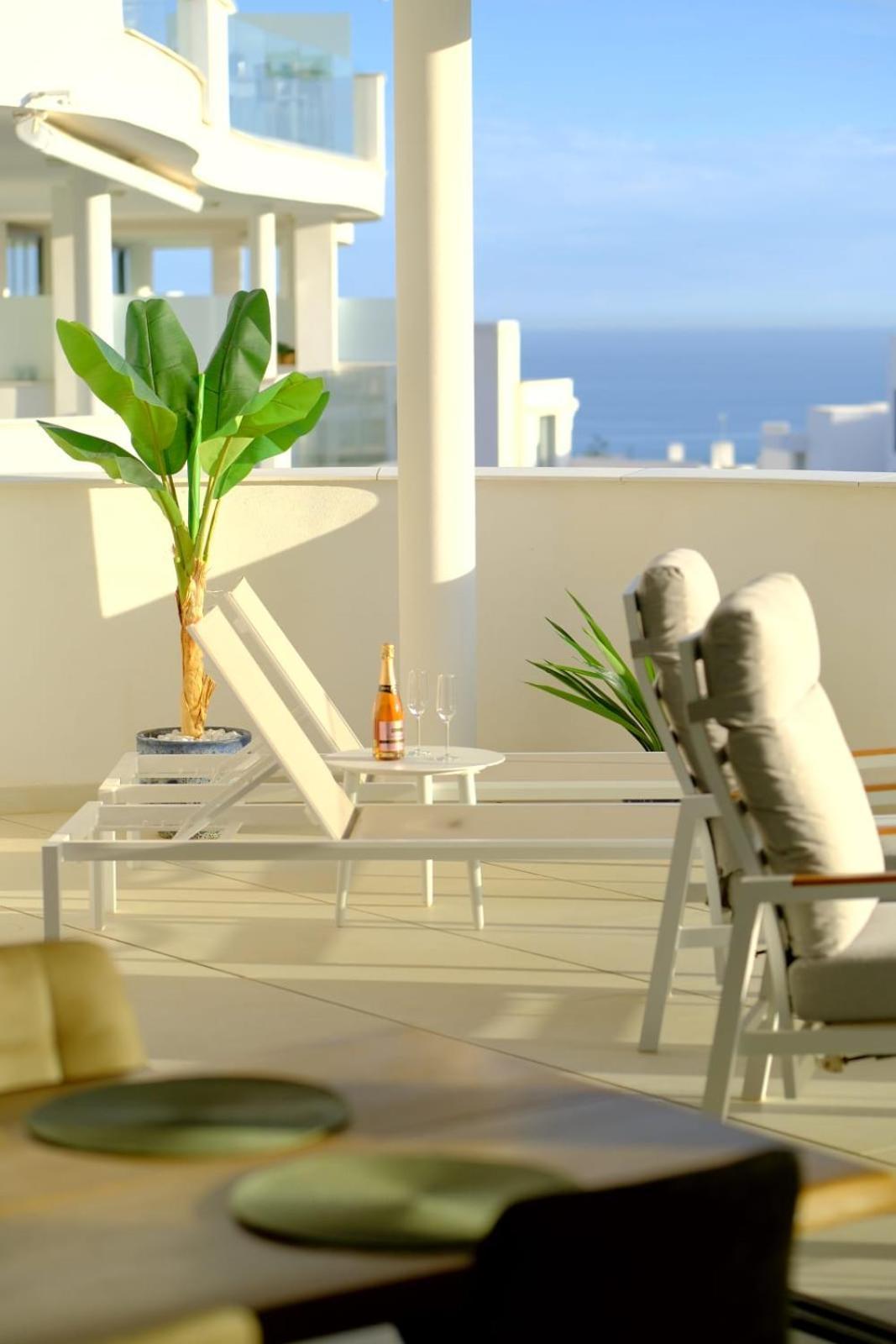Apartamento Amazing 3 Bedroom With Seaviews In Higueron