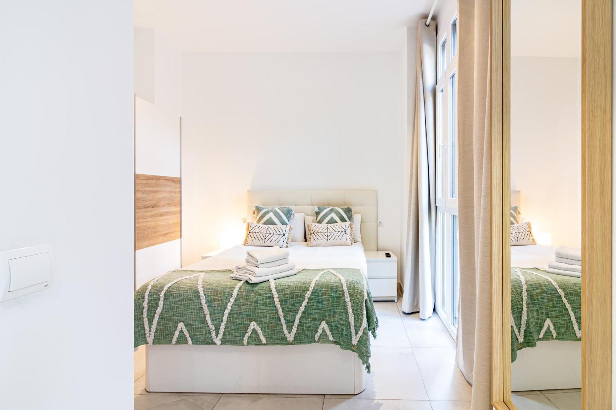 Center Flat Apart & Terrace By Koral * Malaga