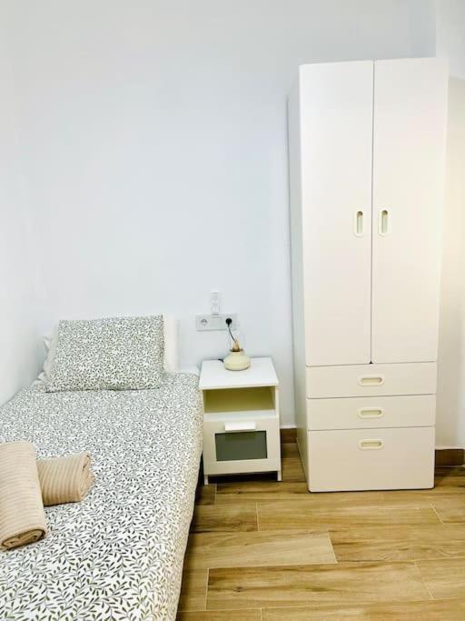 Leilighet New Spacious And Cozy -